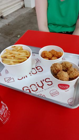 Fries, Tater Tots, Nuggets at Goy's Plant-Based Burgers - Álvaro Obregón in Mexico City