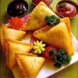 Mixed veggies and spinach and cheese samosas at Govinda's Yummies in Cairns