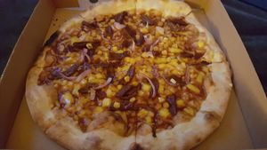 Bbq ficken pizza at The Red Lion in Bristol