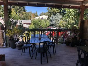Outdoor seating ambience, back patio at Kamakura in Lacey