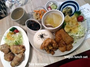 Vegan lunch set and soy karaage 👌 at Fete le Marche in Kawasaki