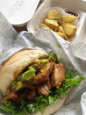 Chunky “ chicken” burger  at Fete le Marche in Kawasaki
