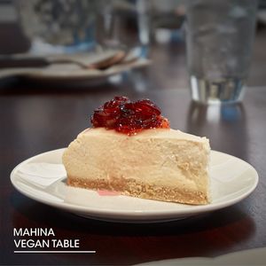 New York Cheesecake & Organic Cranberry Compote

Vegan New York Cheesecake | Vegan Organic Cranberry Compote at Mahina Vegan Table in Seoul
