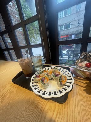   at Mahina Vegan Table in Seoul