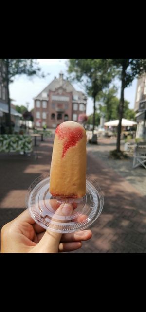 Peanut pop at Biki Gelato in Geleen