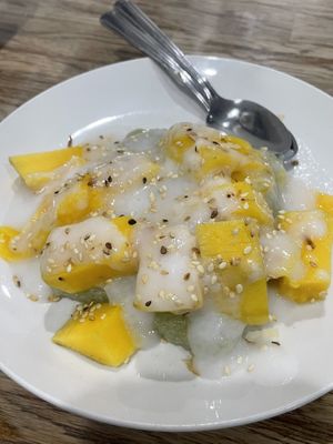 Mango sticky ricee  at Lucky Thai in Murfreesboro