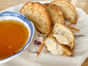 vegan cheez wontons at Lucky Thai in Murfreesboro