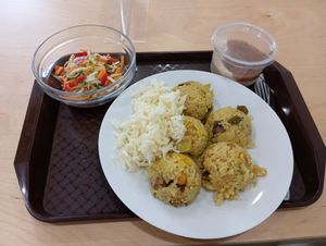 Bulgur and salad at Oaza Zdravi in Ceska Trebova