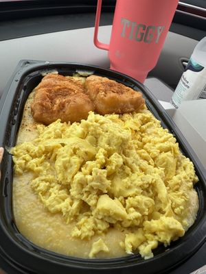 Fish n Grits bowl  at A Peace of Soul in Columbia