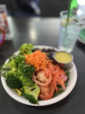 Neiman Salad  at Kale My Name in Chicago