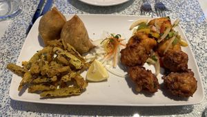 Vegan starter platter   at Little Bay in 