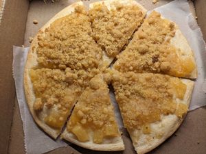 Vegan dessert pizza: apple strudel flavor at CountryStyle in Bridgeville