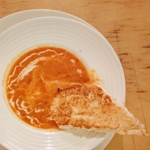 Sopa de tomate 🍵🍅 at Dulcinea Café Vintage in Cali