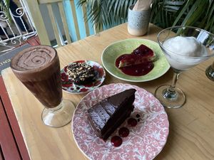 Mismo jaja  at Dulcinea Café Vintage in Cali