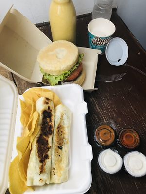 Beyond meat burger upside down  at Dulcinea Café Vintage in Cali