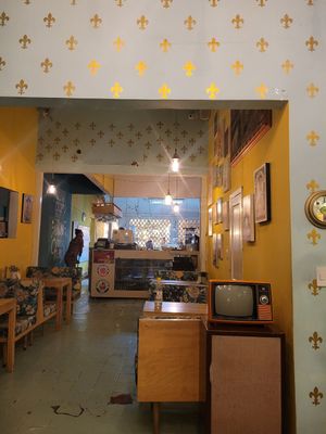 interior at Dulcinea Café Vintage in Cali