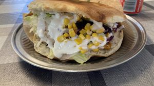 Veganer Döner im Brot 5*  at Bulis Imbiss in Villingen-schwenningen