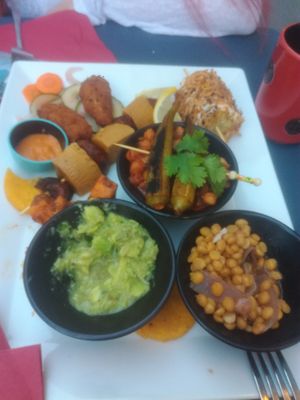 The plate to share (2persons) at L'Embuscade in Paris