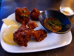 Beignets de choux fleurs at L'Embuscade in Paris