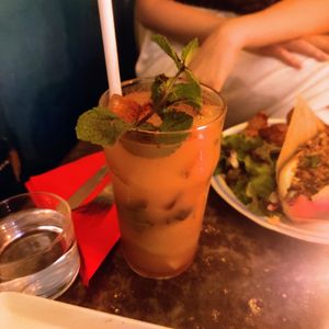 Le traquenard at L'Embuscade in Paris