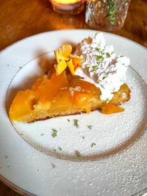 Mango cake at L'Embuscade in Paris