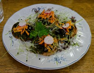 Saka saka crostini at L'Embuscade in Paris