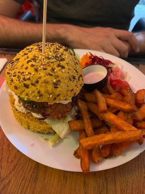  at L'Embuscade in Paris