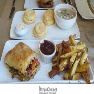 Biscuits & Gravy and the Philly Sandwich at Karyn's on Green in Chicago