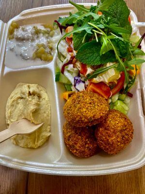 Slaatje Falafel at Falafel Top in Leuven