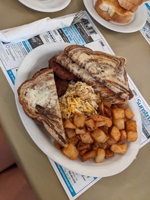  at Queens Coach in Niagara Falls