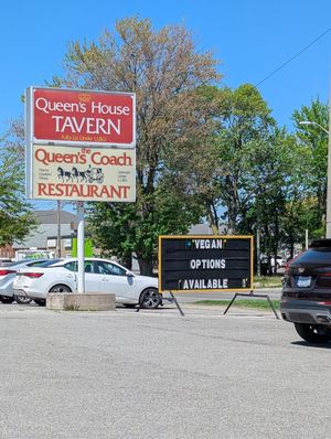  at Queens Coach in Niagara Falls