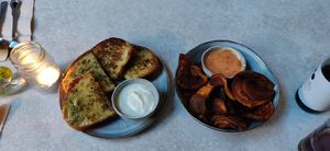 Starters: garlic bread and sweet potato at Skrymslet Under Trappan in Norrkoping