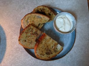 Garlic bread at Skrymslet Under Trappan in Norrkoping