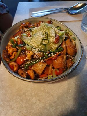Vietnamesen, glass noodles, sesame seeds, cashew, tofu and of course delicious vegetables! at Skrymslet Under Trappan in Norrkoping