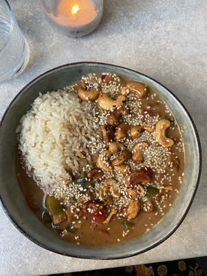 The Chinese  at Skrymslet Under Trappan in Norrkoping