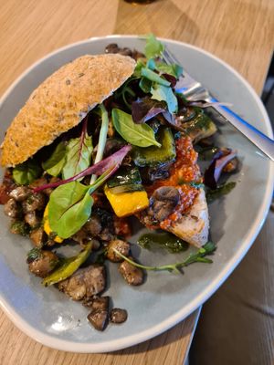 Pulled mushroom broodje at Hé Jij in Katwijk Aan Zee