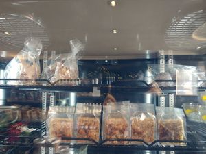 Apple pie, carrot muffins, date-nut-mango balls at Hé Jij in Katwijk Aan Zee