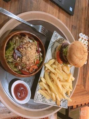  at Benny's Vegan in Battambang