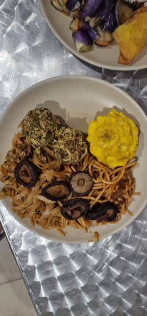 Buffet plate 2 at El Jardin Vegetariano in Panama City