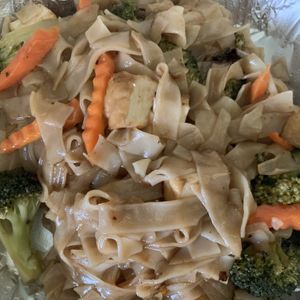 Pad See Ew at Happy Thai in Bloomington