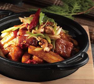 Gong bao mimic chicken  at Shàn Guǒ Táng - 善菓堂 in Zhubei