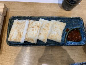 Nice turnip cakes. We can have a lot I think at Shàn Guǒ Táng - 善菓堂 in Zhubei