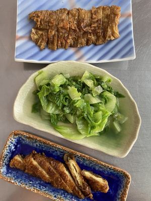 Kabayaki (蒲燒カバヤキ), boiled veggies (燙青菜), tofu skin intestines (豆腸) at ĒMíTuóFó Ài Nǐ Ō 阿彌陀佛愛你喔 in Taichung