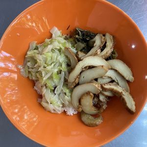 Vegan tripe rice bowl (素肚ご飯) at ĒMíTuóFó Ài Nǐ Ō 阿彌陀佛愛你喔 in Taichung