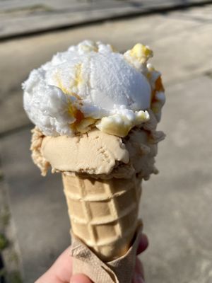 Hazelnut and coconut-mango  at IceLab NiceCream Creations in Antwerpen