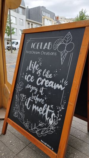 Street sign at IceLab NiceCream Creations in Antwerpen
