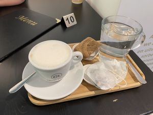 Oat cappuccino and peach and ginger teaa  at IceLab NiceCream Creations in Antwerpen