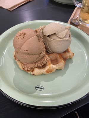 Coffee and Pistachio with rose on a weekday waffle  at IceLab NiceCream Creations in Antwerpen