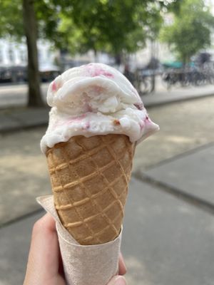 Cheesecake Cone  at IceLab NiceCream Creations in Antwerpen