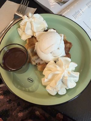   at IceLab NiceCream Creations in Antwerpen